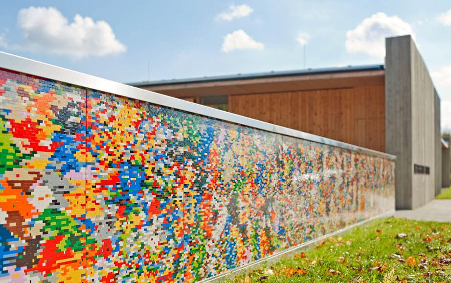 Lego brick wall at the Garching childcare house